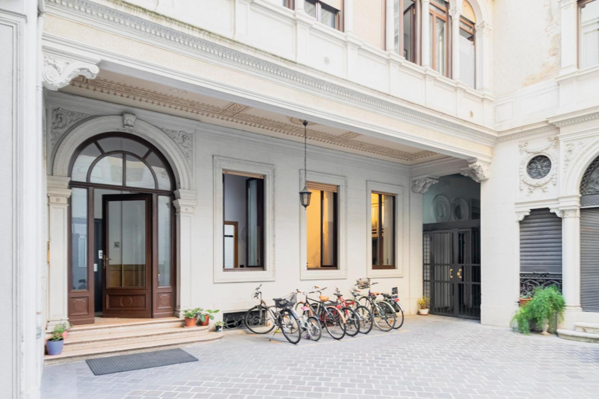 Easylife - Accogliente Monolocale In Via Torino, Posizione Perfetta Per Scoprire La Citta Apartment Milan Exterior photo